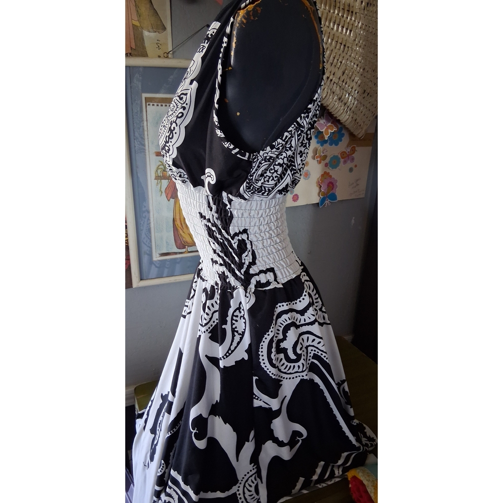 Vintage Black and White Paisley Maxi Dress - Picture 2 of 8